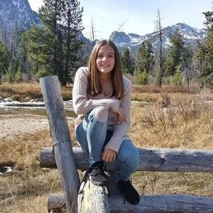 Meet your Posher, Alexandra